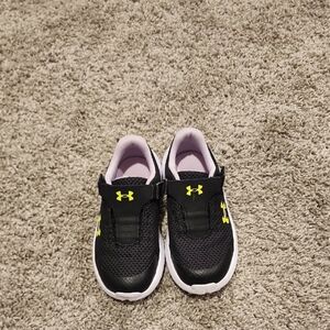 Under Armour Black Sneakers with Neon Yellow Logo and Light Pink Lining